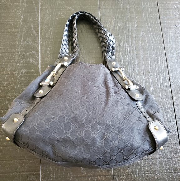 Authentic Gucci Pelham Handbag - Picture 2 of 16